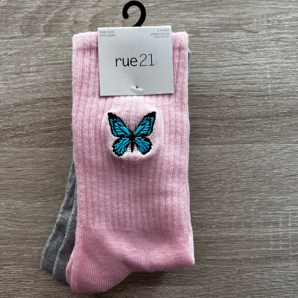 2 pairs crew socks